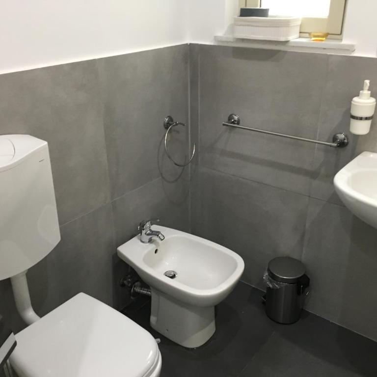 FREE FLAT - One-Bedroom Apartment - 13