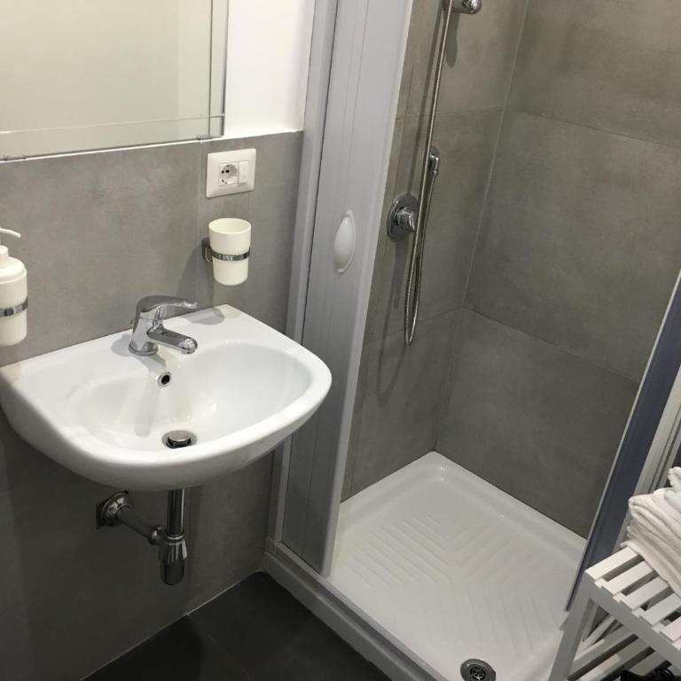 FREE FLAT - One-Bedroom Apartment - 14