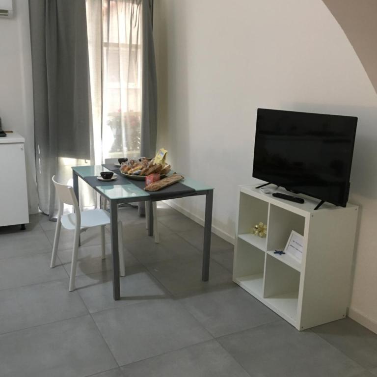 FREE FLAT - One-Bedroom Apartment - 17