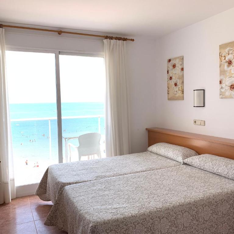 Hotel Mare Nostrum - Habitación Doble con balcón y vistas al mar - 2