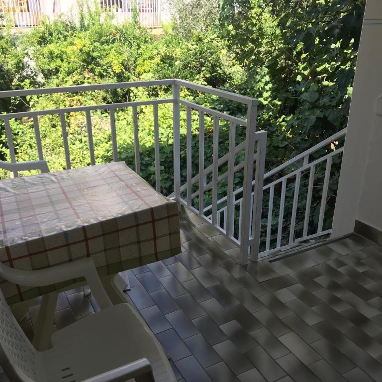 Apartments Batalo - Economy Dvokrevetna Soba sa Bračnim Krevetom - 2