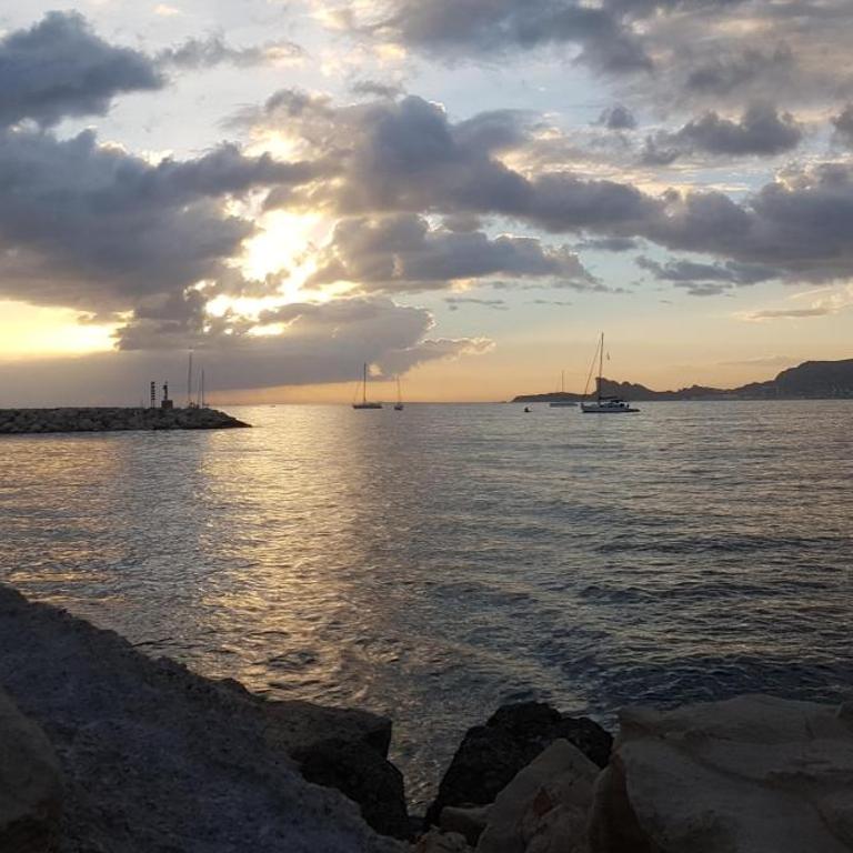 le petit Eden de la Madrague face à la Ciotat - Studio - 15
