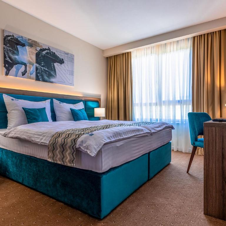 Hotel Nais - Standardna Dvokrevetna Soba sa Bračnim Krevetom - 2