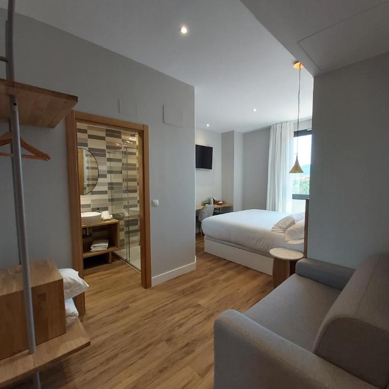 Habital Suites - Camera King Superior - 7