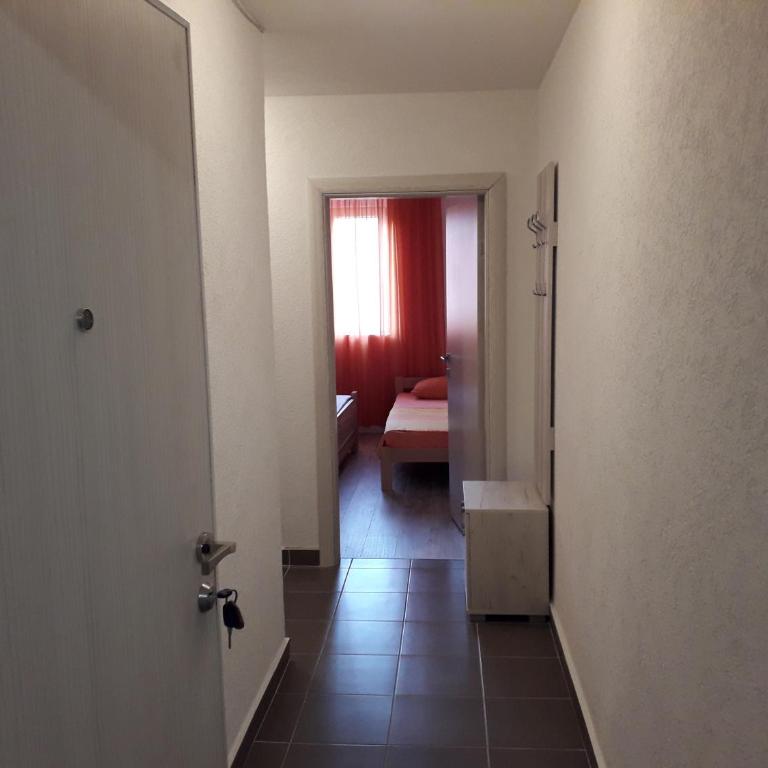 Stan Vukovic - One-Bedroom Apartment - 15