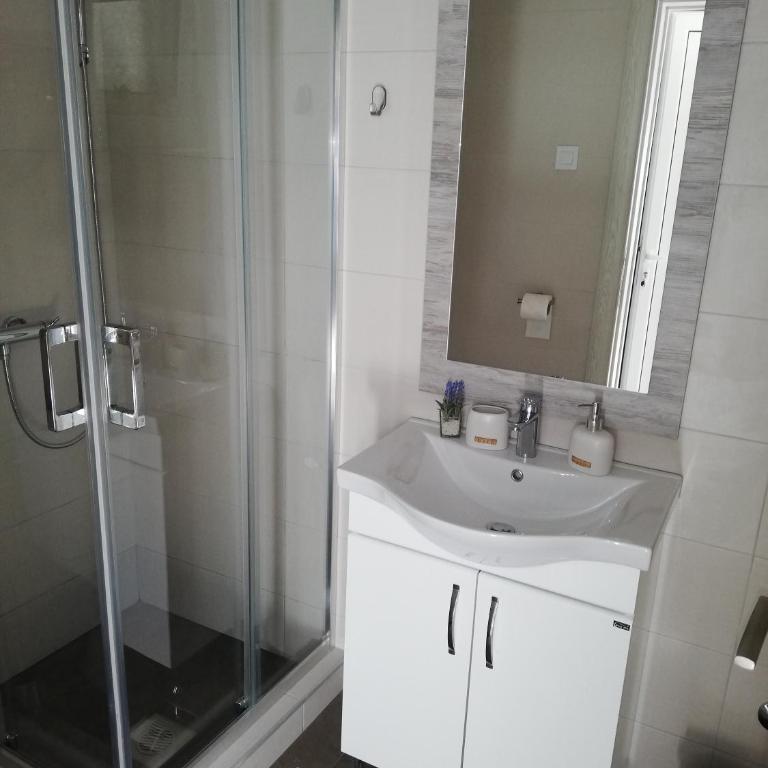 Luna apartment - One-Bedroom Apartment - 42