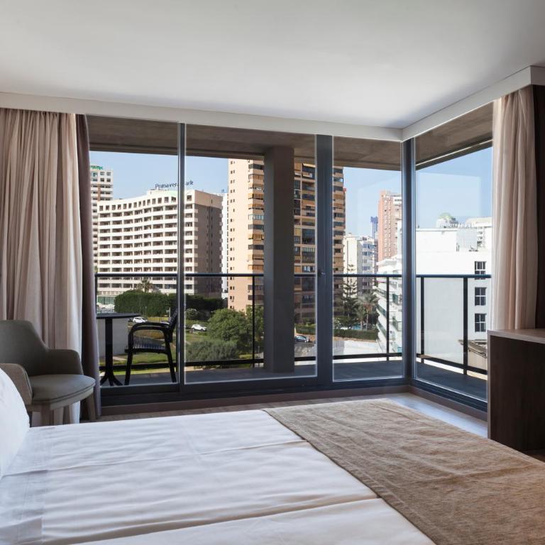 Hotel Bristol 4 Sup - Habitación Doble Superior con vistas a la ciudad - 1 o 2 camas - 2