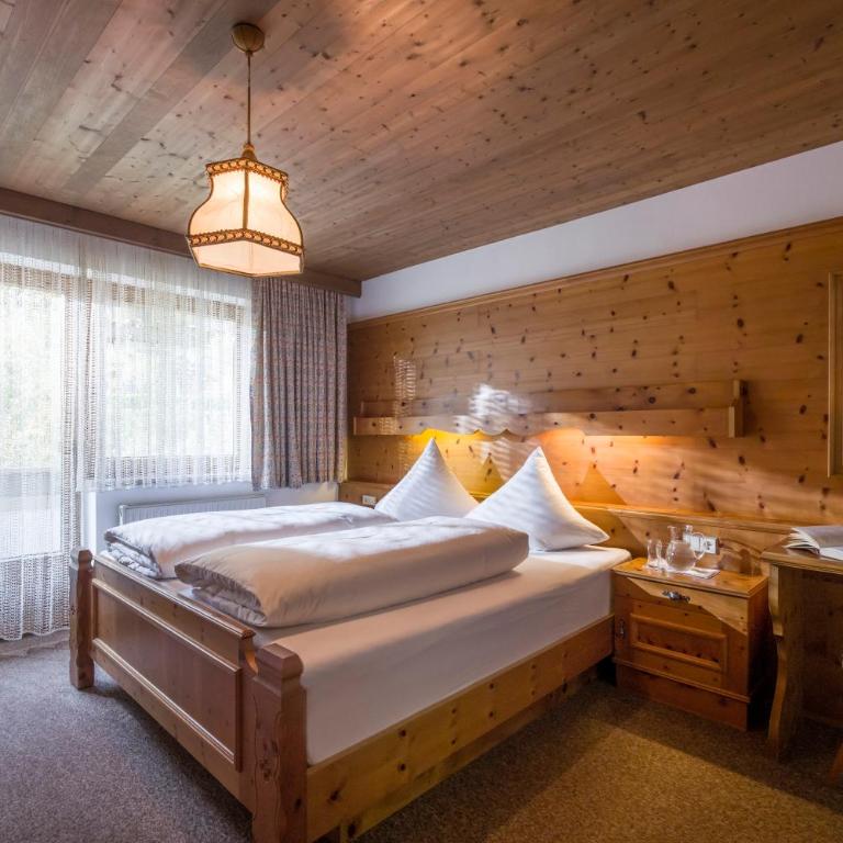 Gästehaus Rauch - Doppelzimmer mit Balkon - 4