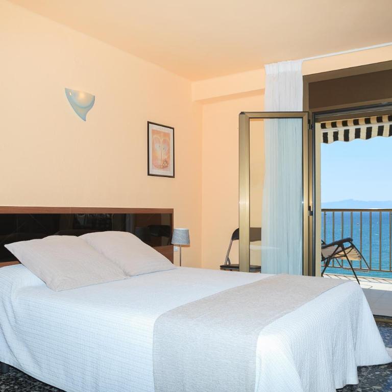 UHC Acantilados Family Apartments - Two-Bedroom Apartment - 9
