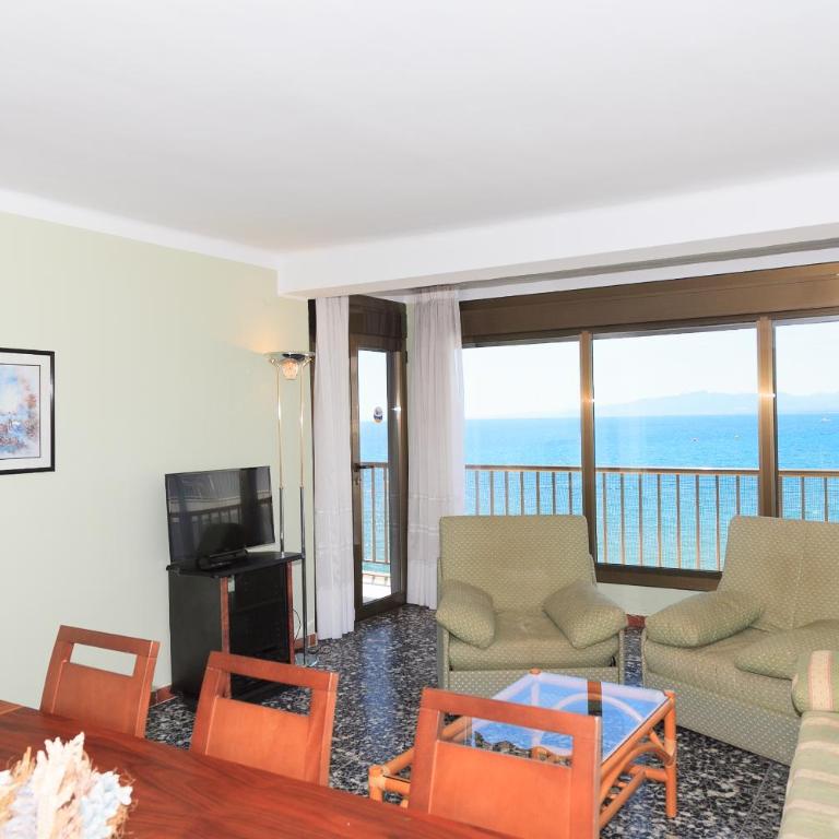 UHC Acantilados Family Apartments - Two-Bedroom Apartment - 15