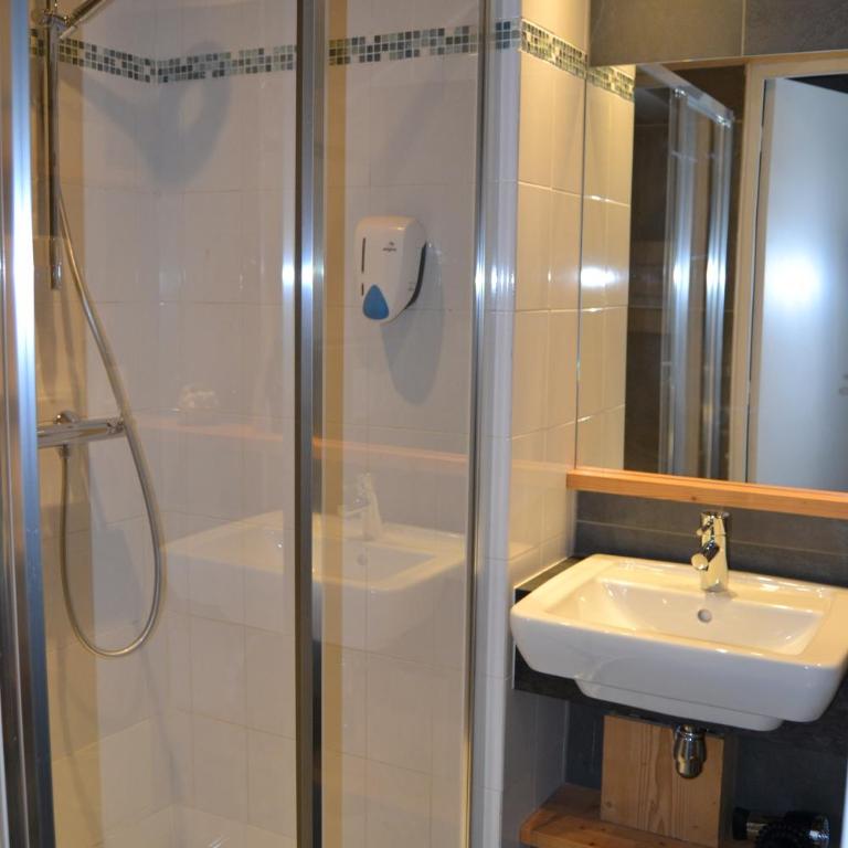 L'Hermine Blanche - Chambre Quadruple Supérieure (2 Adultes + 2 Enfants) - 3