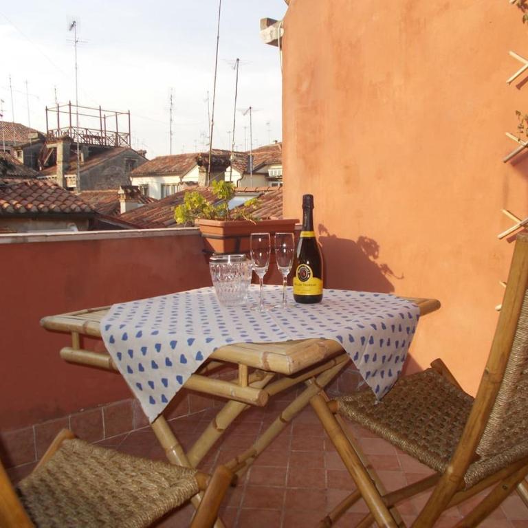 Ca' San Silvestro 2 terrazze nel cuore di Venezia - One-Bedroom Apartment - 3