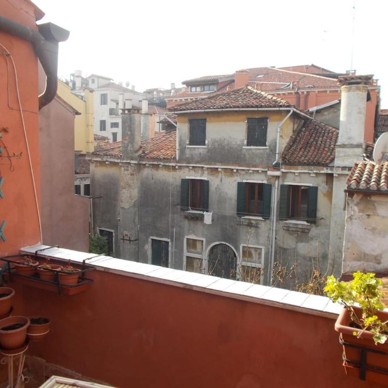 Ca' San Silvestro 2 terrazze nel cuore di Venezia - One-Bedroom Apartment - 4