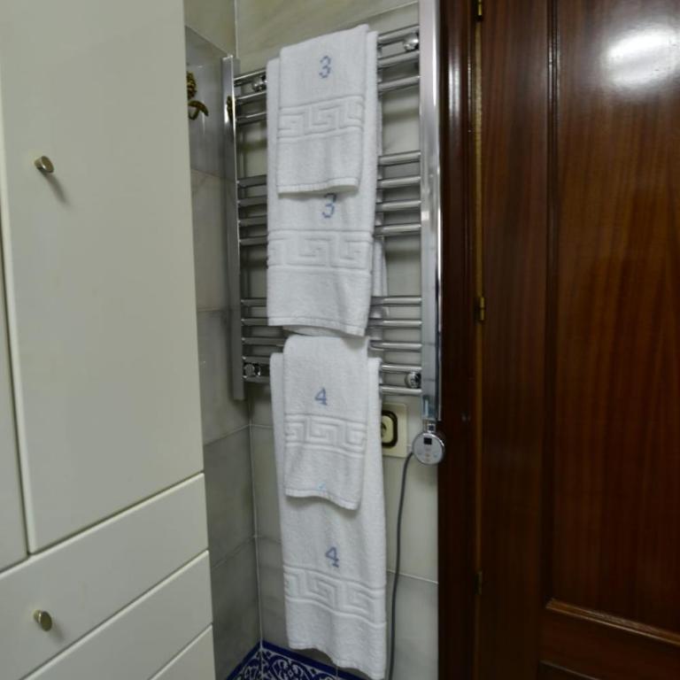 TRIANA LOS PRINCIPES - Habitación Familiar con baño privado - 8