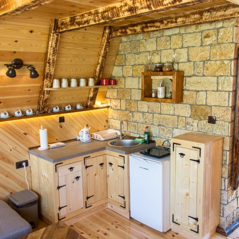 Etno selo Smrčevo brdo - Superior Chalet - 15