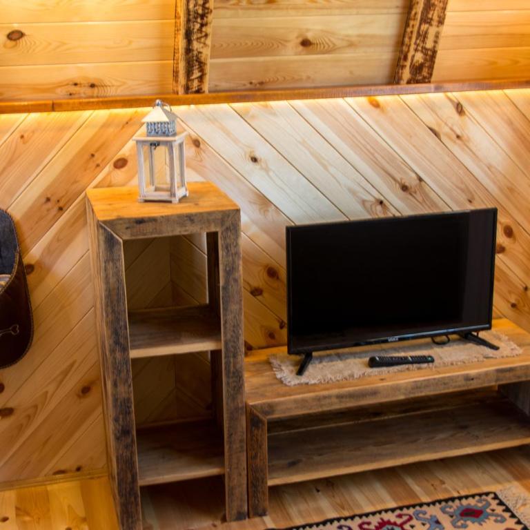 Etno selo Smrčevo brdo - Superior Chalet - 12