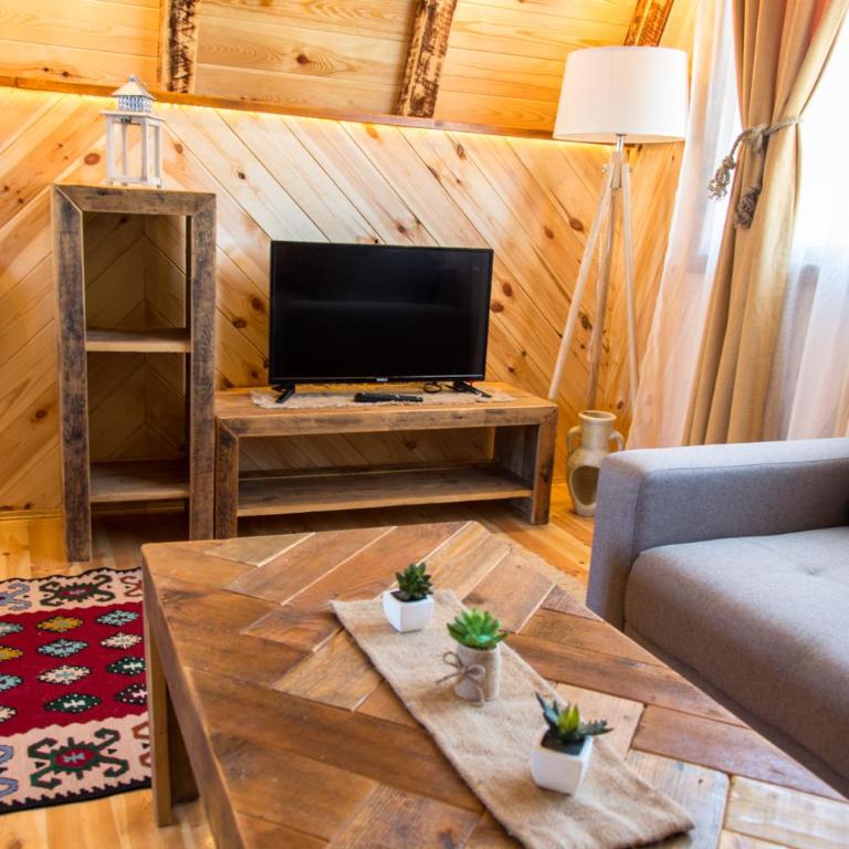 Etno selo Smrčevo brdo - Superior Chalet - 8