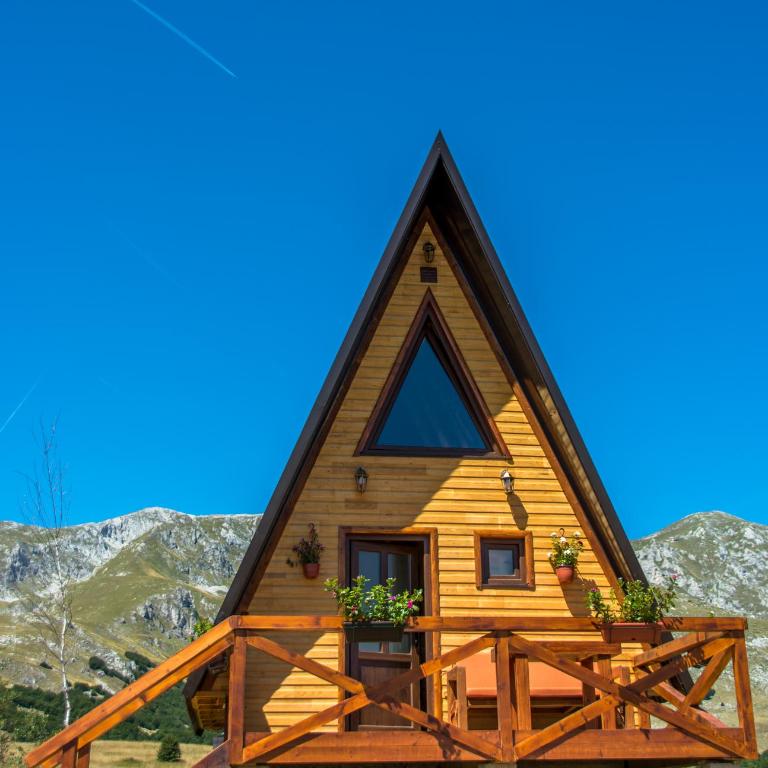 Etno selo Smrčevo brdo - Superior Chalet - 11