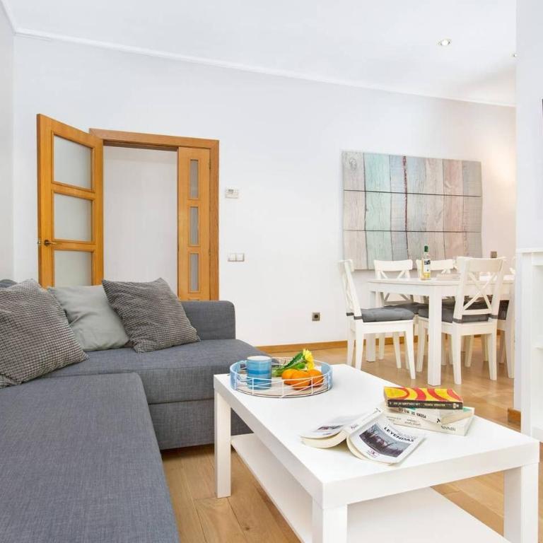 Stay U-nique Apartments Provença - Three-Bedroom Apartment - 4