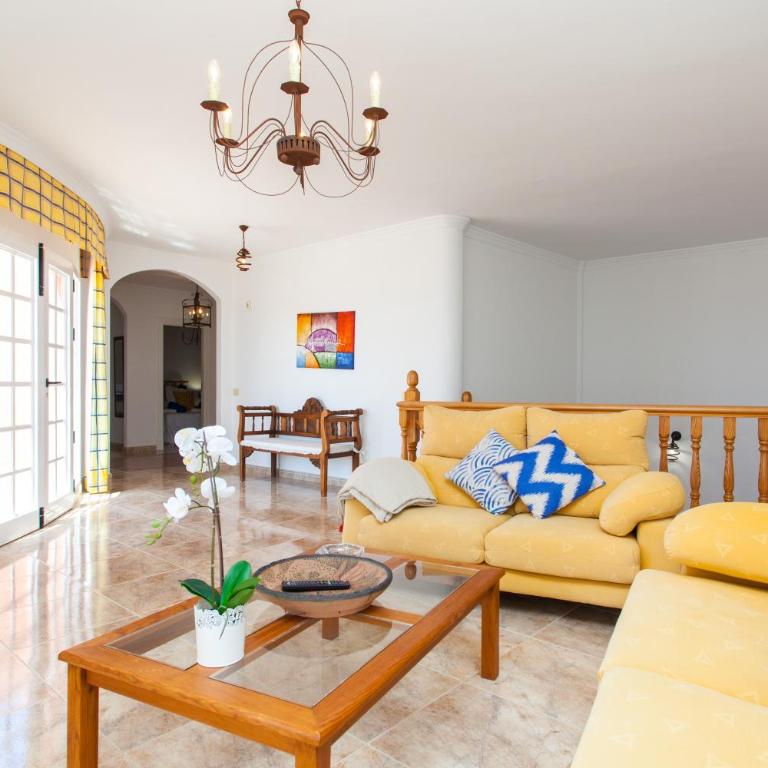 Vv ORAMAS - Three-Bedroom Villa - 29
