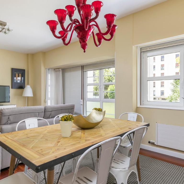 Heros by Forever Rentals - Two-Bedroom Apartment - 27