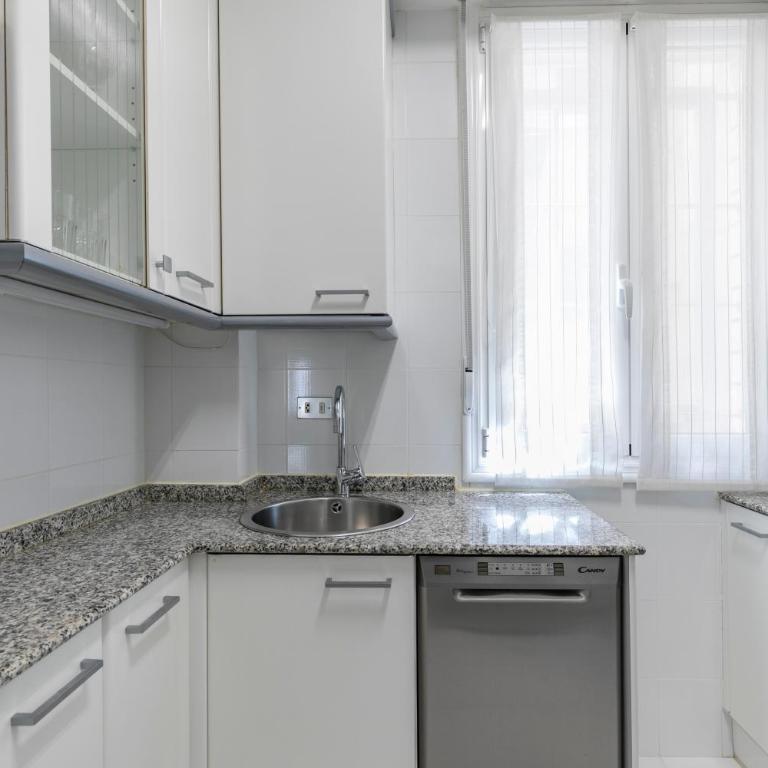 Heros by Forever Rentals - Two-Bedroom Apartment - 26