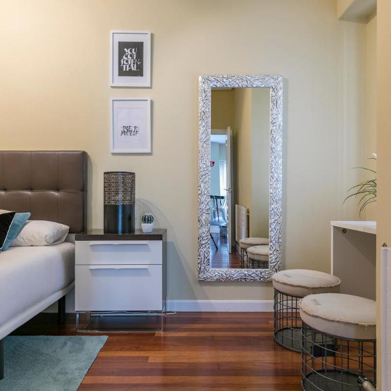 Heros by Forever Rentals - Two-Bedroom Apartment - 20