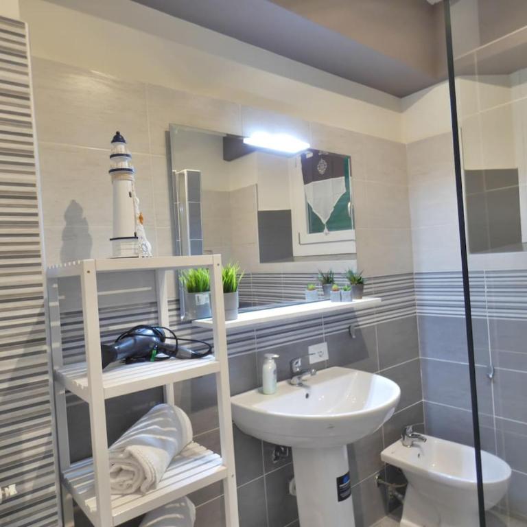 Charming House in Old Town Desenzano - Appartamento - 10