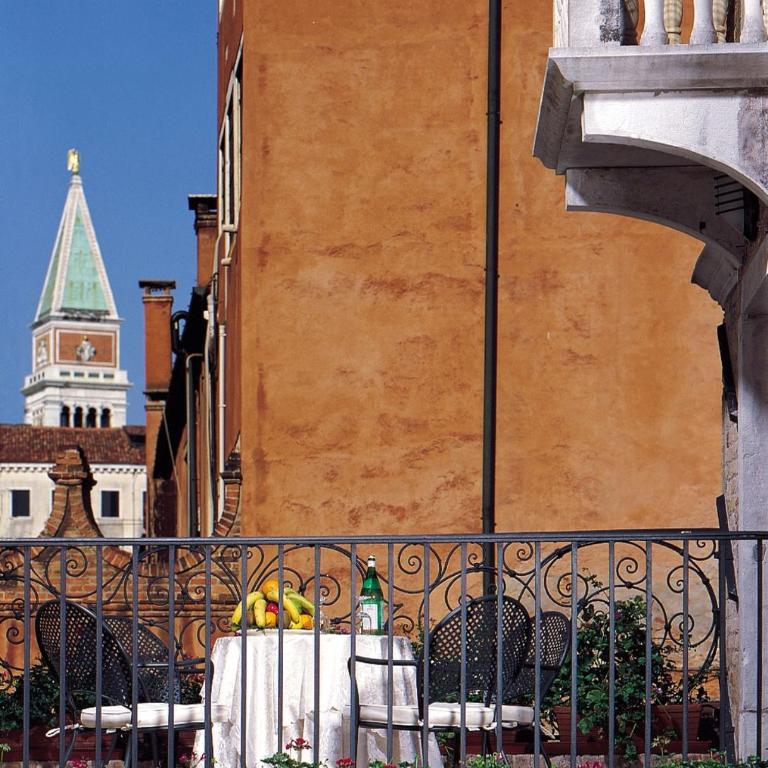 Locanda Vivaldi - Suite Superior con 2 Camere da Letto e Balcone - 1