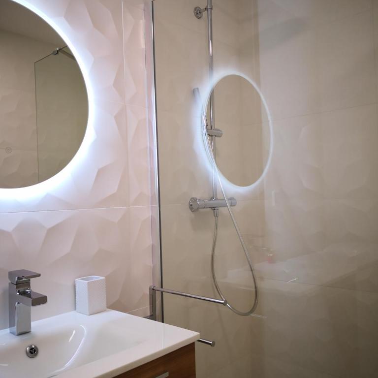 Studio moderne,parking,piscine,tennis,terrasse. - Apartamento de 1 dormitorio - 8