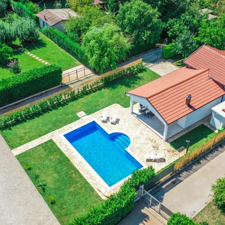 Villa Mirna - Two-Bedroom House - 3