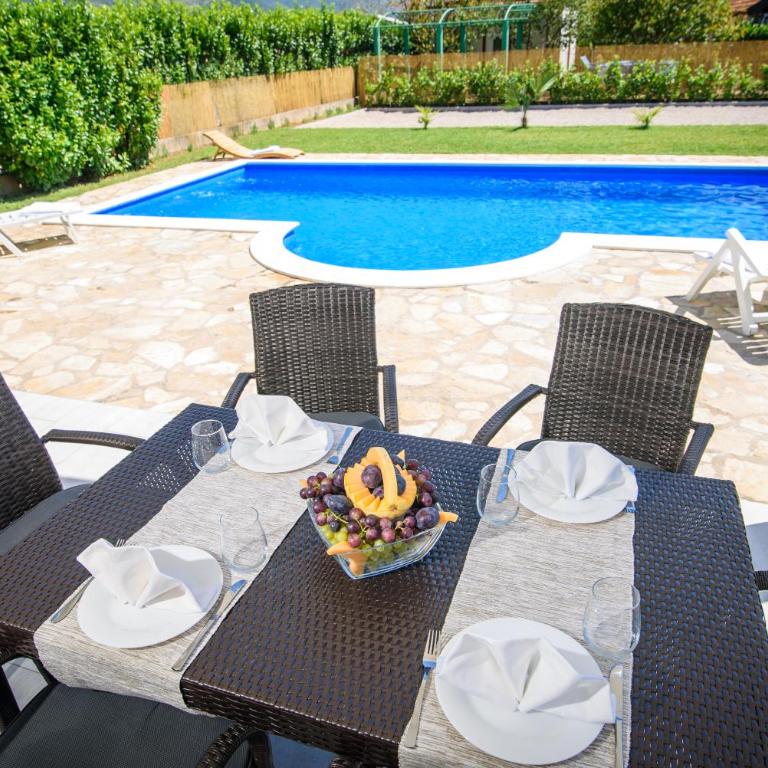Villa Mirna - Two-Bedroom House - 6