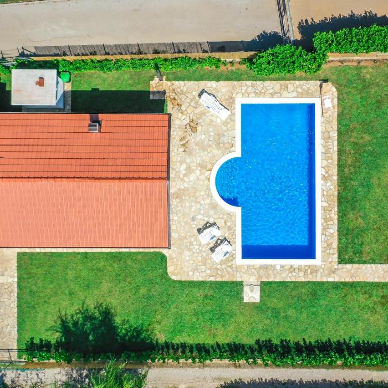 Villa Mirna - Two-Bedroom House - 2