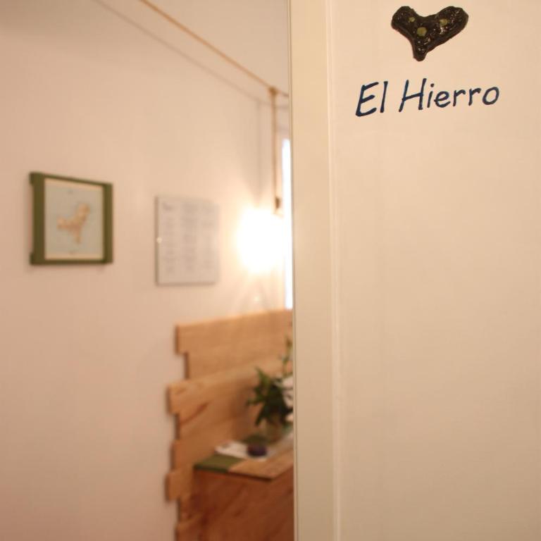 Twenty Seven Degrees Las Palmas - Habitación Individual con baño compartido - 1