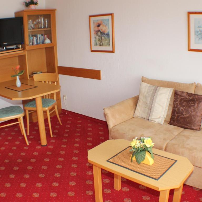 Haus an der Therme - Standard Apartment with two folding beds - 4
