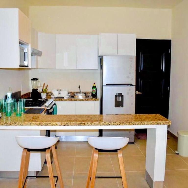 Hermoso departamento vacacional en Playa del Carmen - Three-Bedroom Apartment - 5