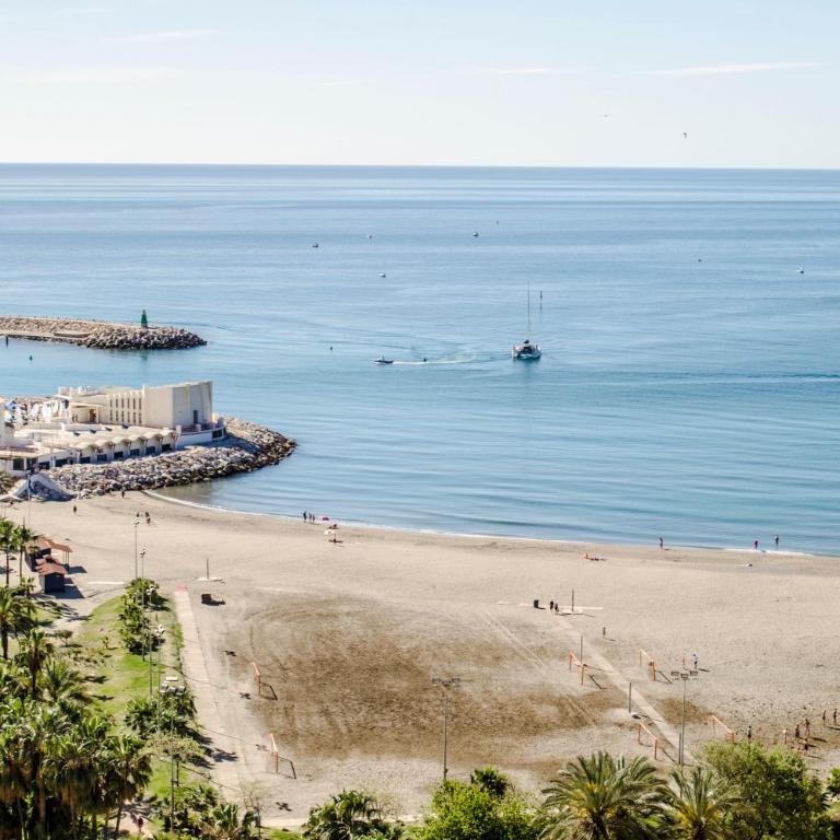Magnifique vue à 100m de la plage - Three-Bedroom Apartment - 7