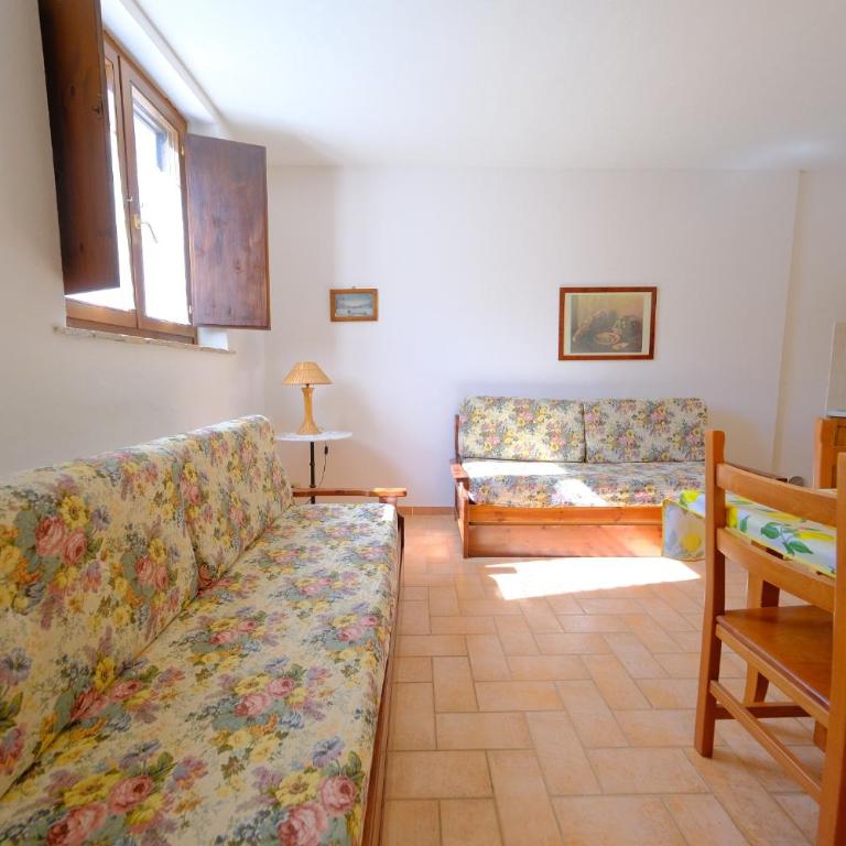Agriturismo Montegonfoli - Two-Bedroom Apartment with Patio - 8