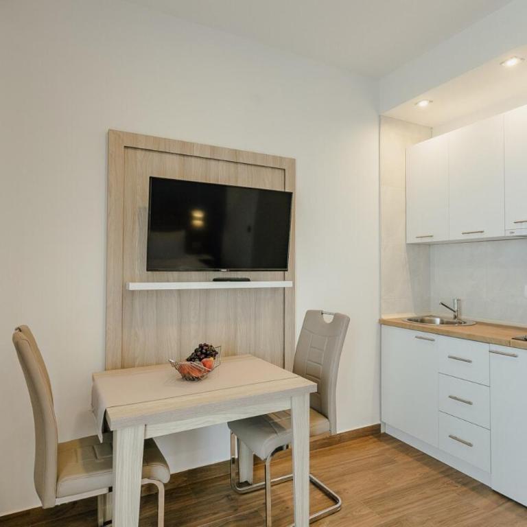 Apartmani Beko - Studio Apartment with Sea View - 4