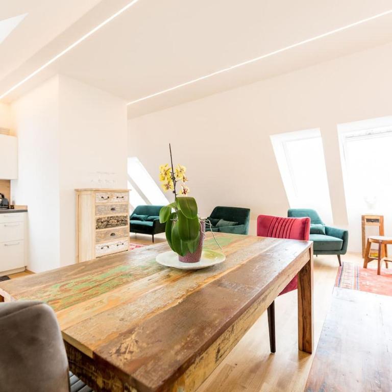 Große Dachgeschosswohnung im Herzen von Graz - Apartment - auf 2 Etagen - 4