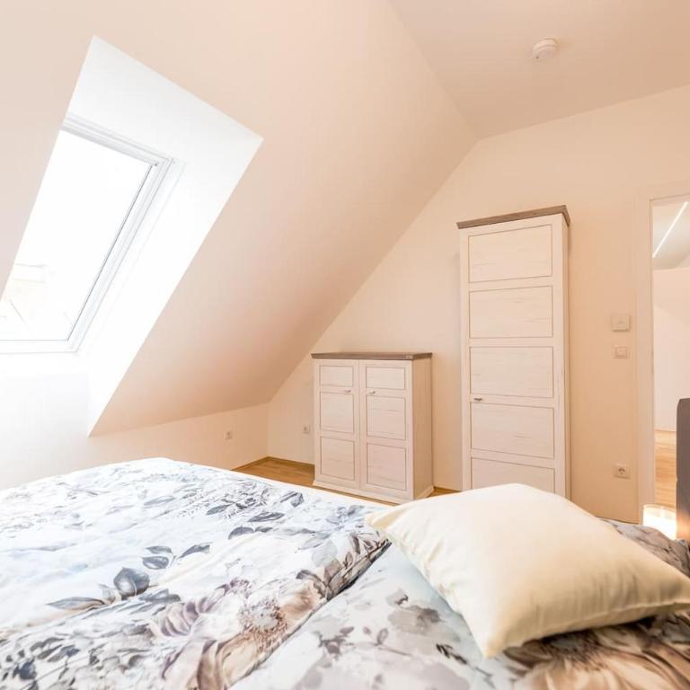 Große Dachgeschosswohnung im Herzen von Graz - Apartment - auf 2 Etagen - 8