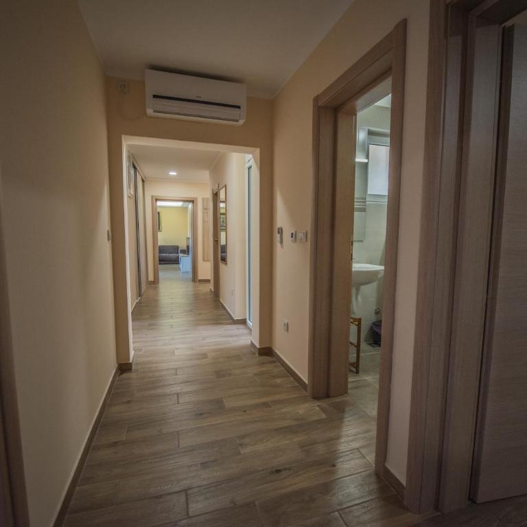 Apartment Vrutak - Three-Bedroom Apartment - 26