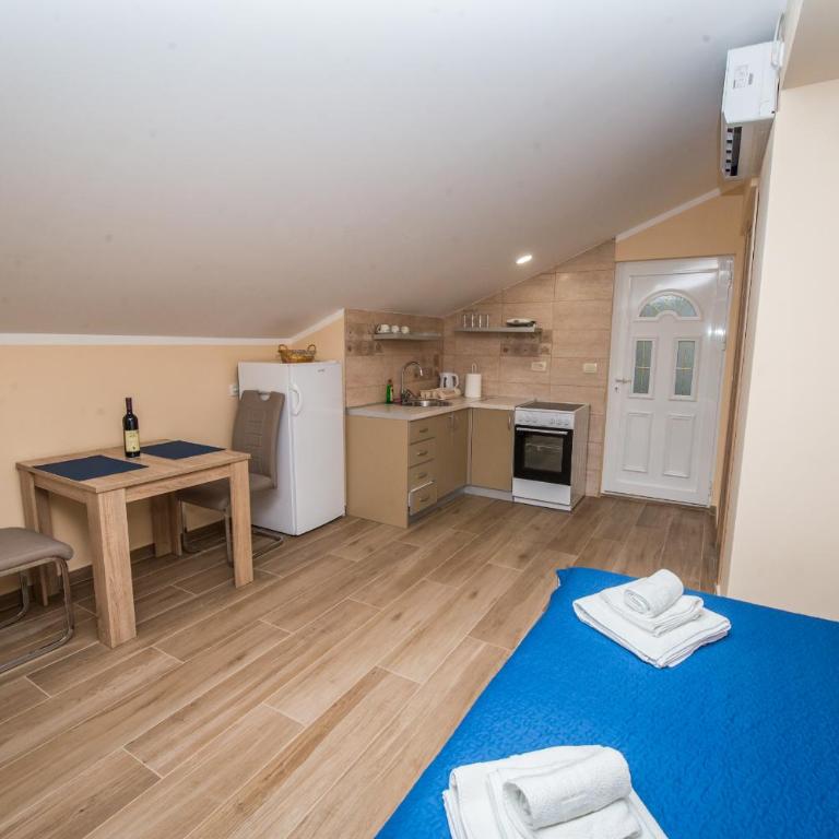 Apartment Vrutak - Apartment with Pool View - 7