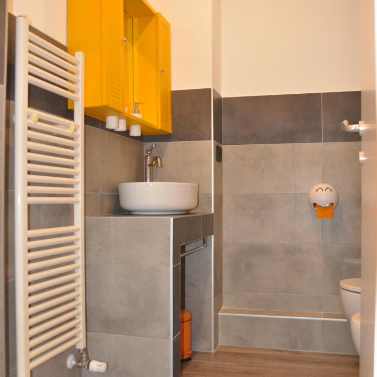 Wagon-lit - Triple Room with Private Bathroom - 11