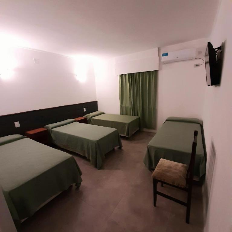 Hotel Provincial - Habitación Cuádruple Superior - 1