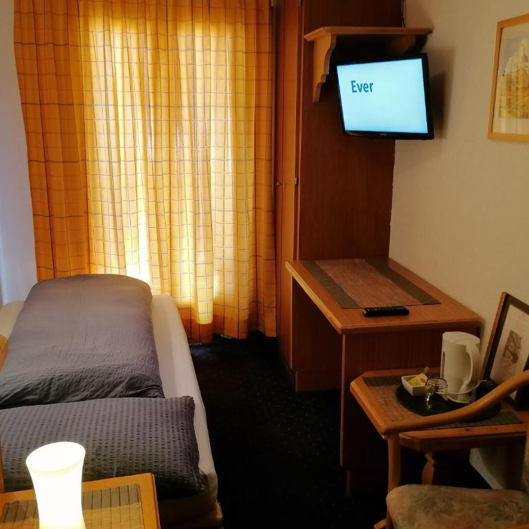 Petit Helvetia Budget Hotel - Einzelzimmer - 3