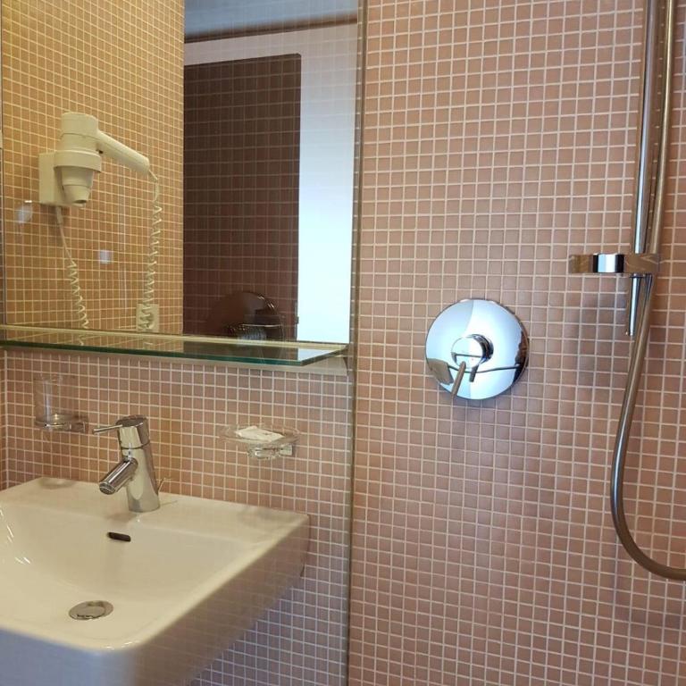 Hotel Hinteregger - Doppelzimmer Neubau - 9