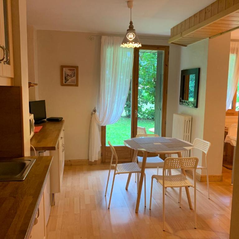 Chamonix Studio Jardin - Studio Apartment - 11