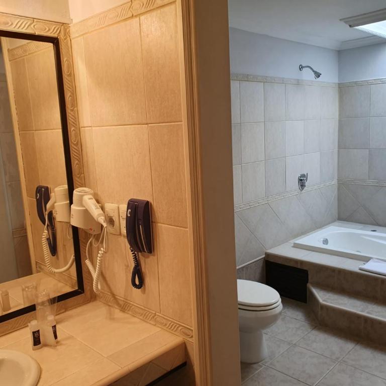 Hotel Italiano - Executive Double Suite - 3
