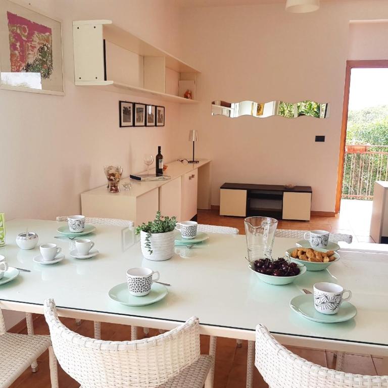 Holiday House Mizzica che mare! - Vacation Home - 24